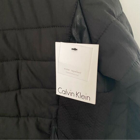 Calvin Klein Men’s Double Zipper Water Repellent Black Textured Padded Jacket - Picture 2 of 4